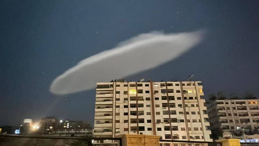 'Deprem habercisi bulutlar' bu kez de orada ortaya çıktı! Kahramanmaraş'tan hemen önce çıkmıştı: Herkes diken üstünde 3